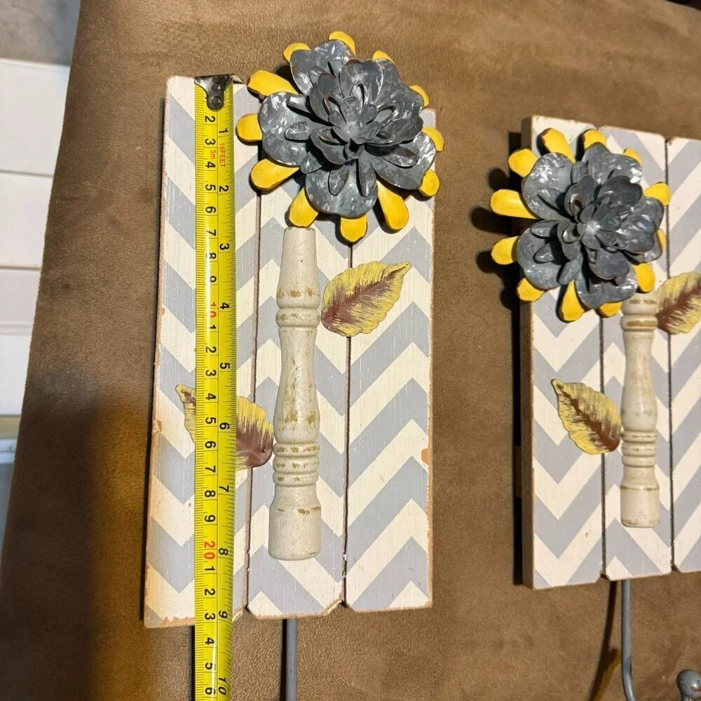 Flower Wall Hooks - set of 2